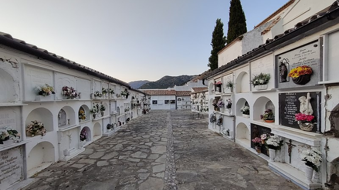 Cementerio Municipal de Benaocaz, Cádiz www.cementerio.info