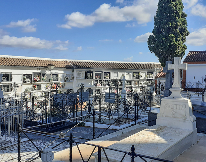 Cementerio de Olvera, Cádiz www.cementerio.info