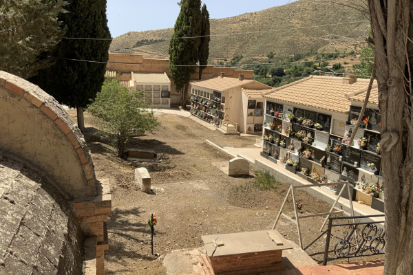 Cementerio de Güéjar Sierra, Granada. https://www.cementerio.info/ 